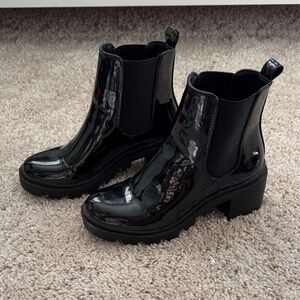 JF J.Ferrar Shiny Black Ankle Boots